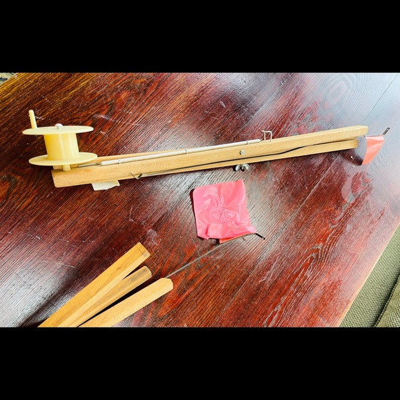Vintage Lot (2) Never-Fail ice fishing wooden tip ups - Picture 3 of 7